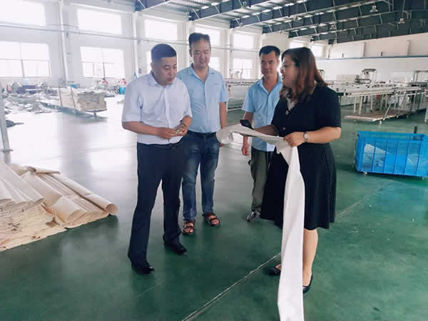 1598509389144.jpg 新聞=內蒙古億利集團領(lǐng)導蒞臨我司考察指導工作05.jpg